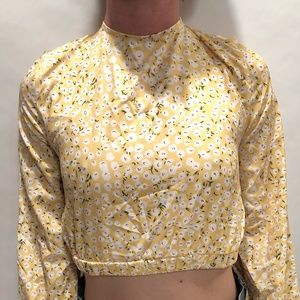 Backless long sleeve summer top